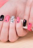 Wzorek na paznokciach w paski zebry