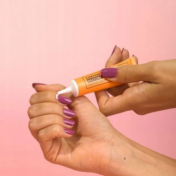 Krem do pielęgnacji skórek przy paznokciach z kwasem DHA, witaminą E i olejkiem słonecznikowym